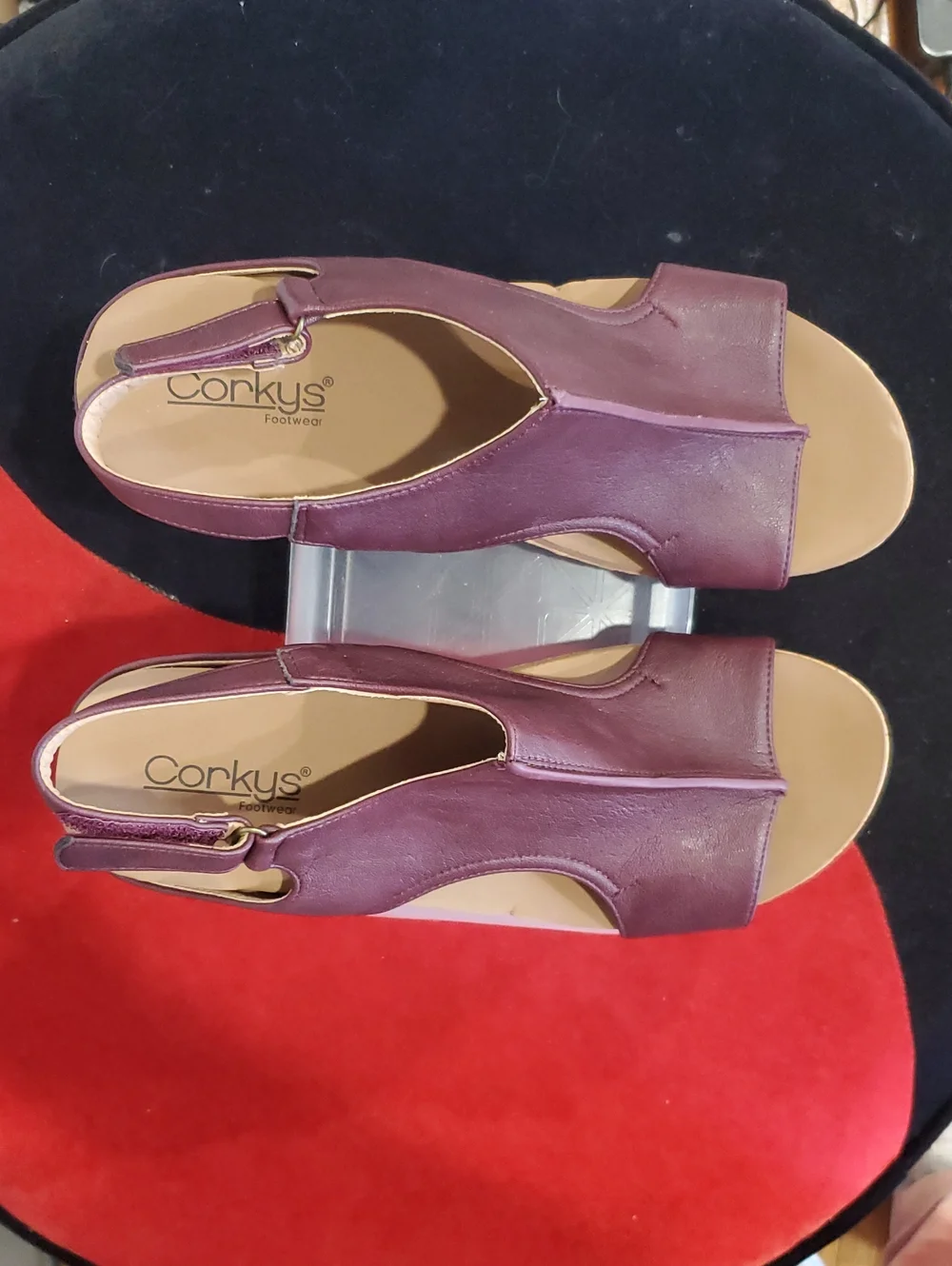 Corkys Carley Burgundy Wedge Sandal Size 10